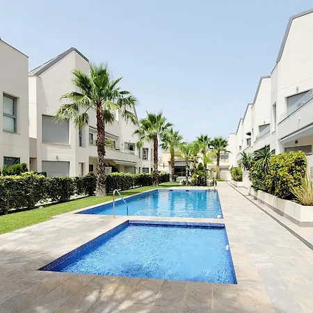 Pmt01 - Modern, Luxury With Heated Pool Apartment Torrevieja Exterior photo