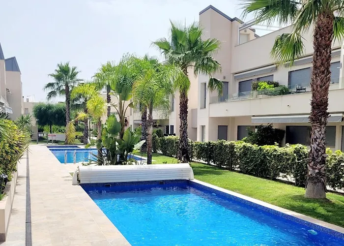 Pmt01 - Modern, Luxury With Heated Pool