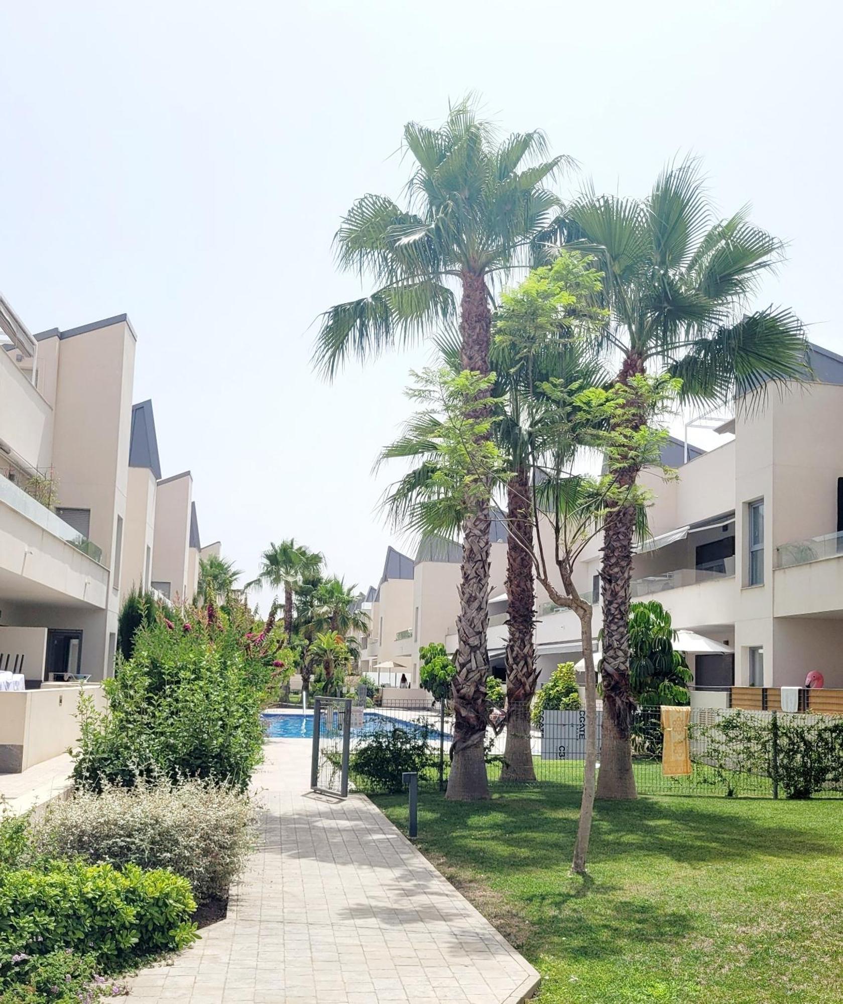 Pmt01 - Modern, Luxury With Heated Pool *